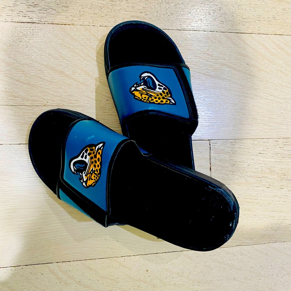 Awesome Jacksonville Jaguars super comfy slides, perfect condition